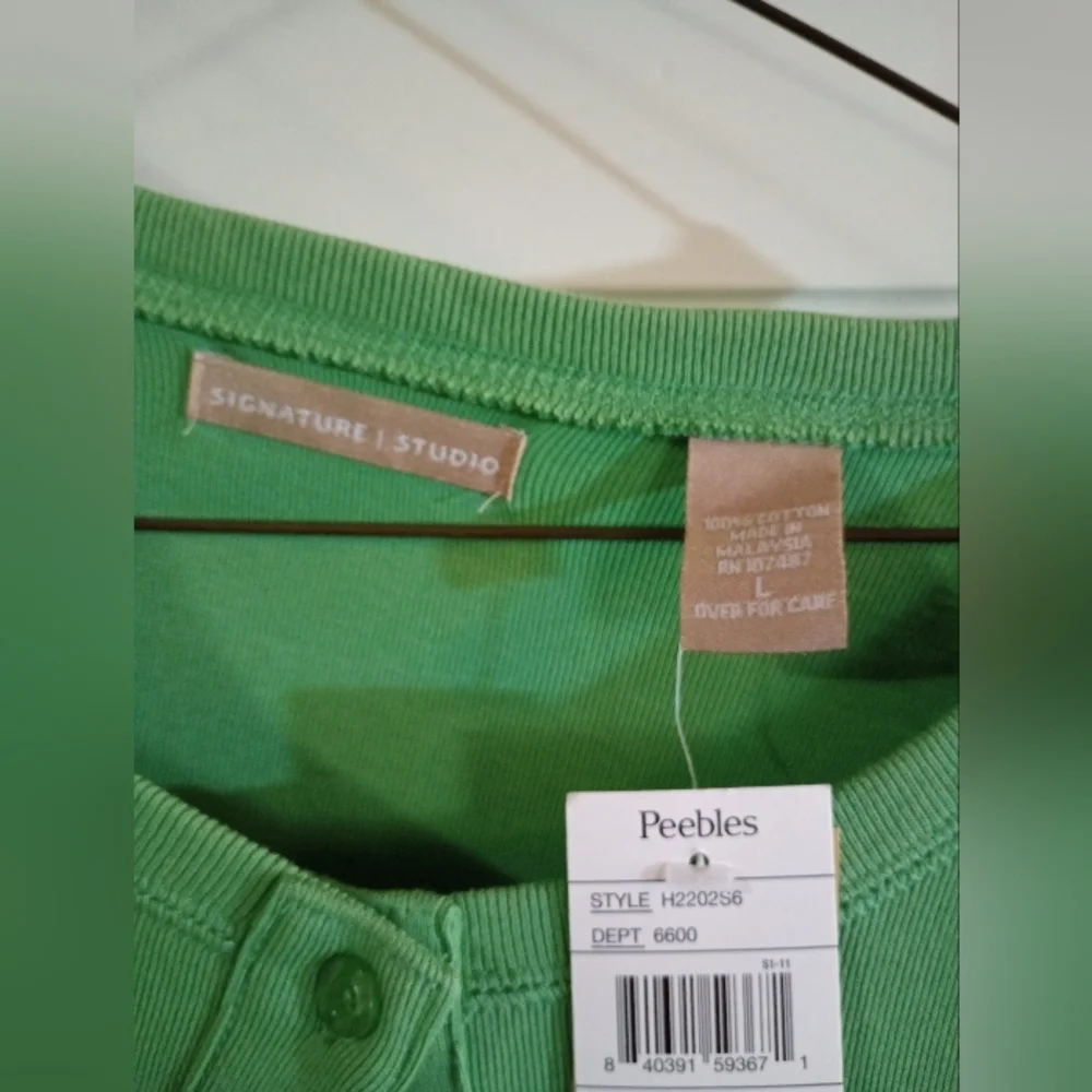 Signature Studio women's large sweater (Mis047)